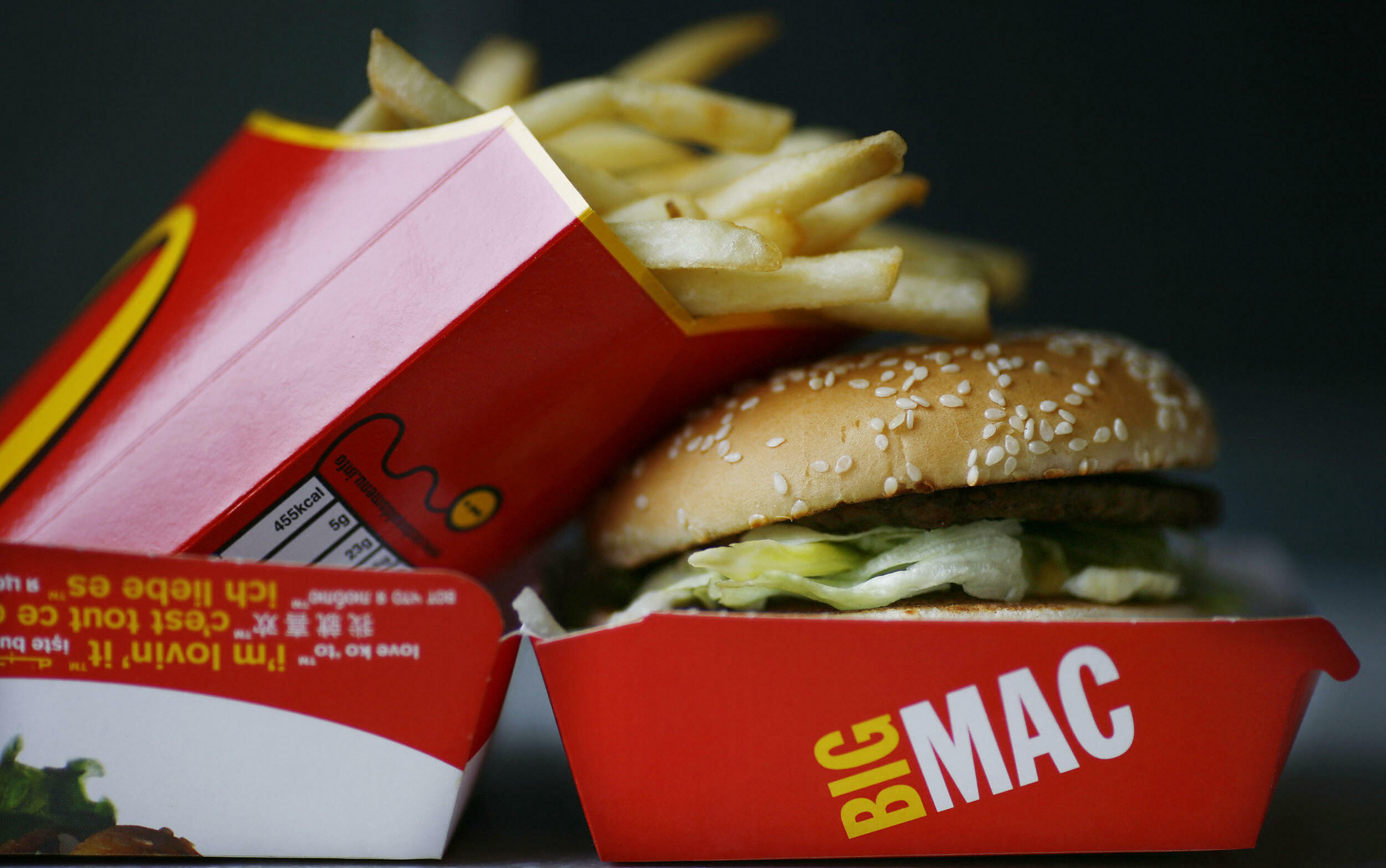 A Big Mac hamburger and french fries are pictured in a McDonalds fast food store in Central London on August 6, 2008. McDonald's launched a campaign on August 6 to recruit 4,000 staff in Britain to satisfy the demand from cash-strapped customers flocking 