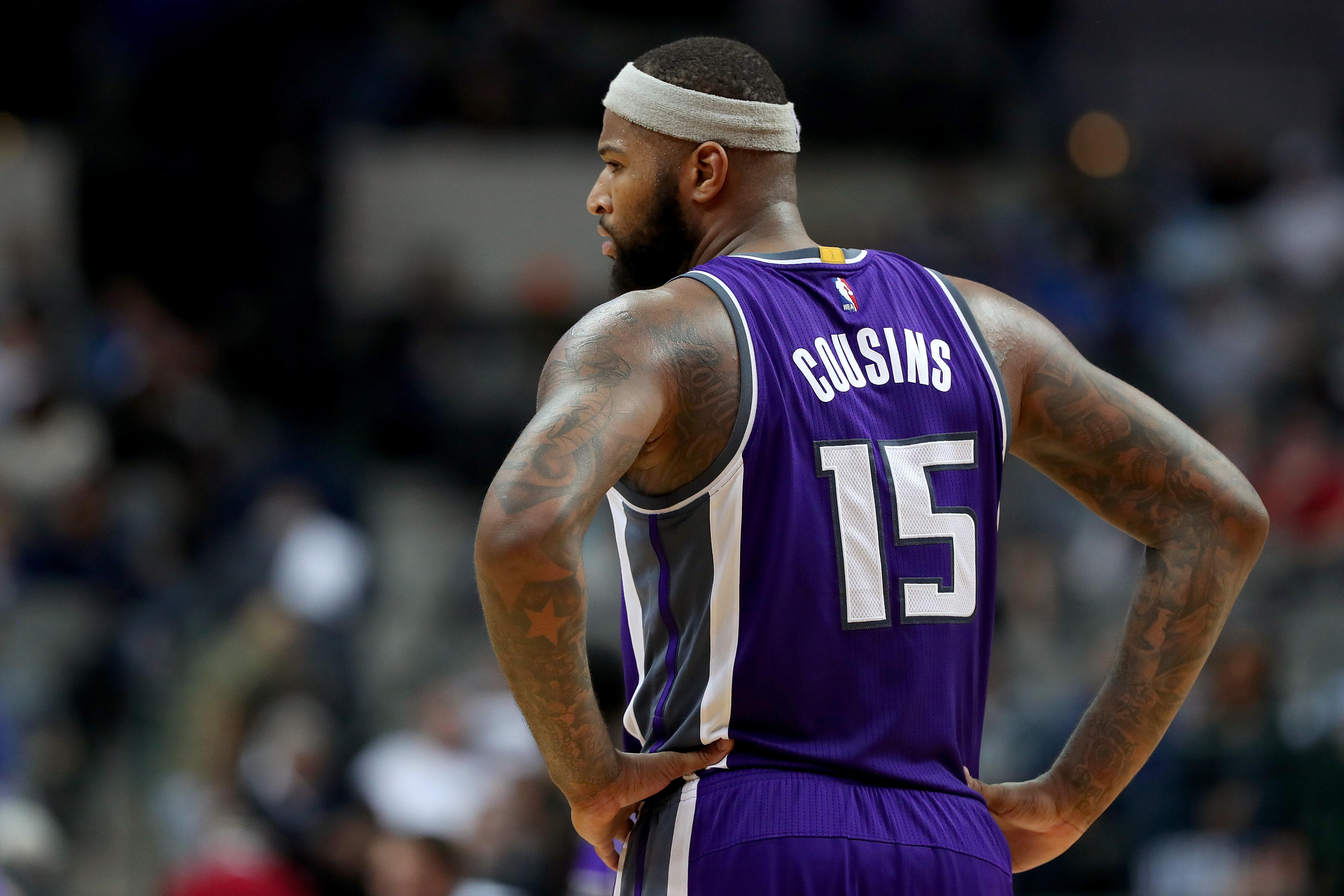 DALLAS, TX - DECEMBER 07:  DeMarcus Cousins #15 of the Sacramento Kings takes on the Dallas Mavericks in the second half at American Airlines Center on December 7, 2016 in Dallas, Texas. NOTE TO USER: User expressly acknowledges and agrees that, by downlo