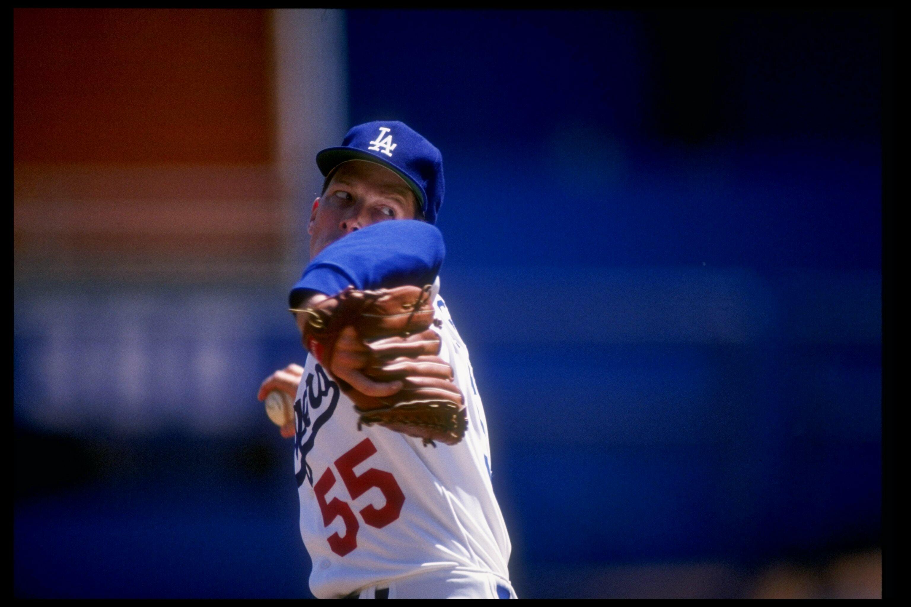 28 Apr 1991:  Pitcher Orel Hershiser of the Los Angeles Dodgers throws the ball during a game against the San Francisco Giants at Dodger Stadium in Los Angeles, California.  Mandatory Credit: Stephen Dunn  /Allsport