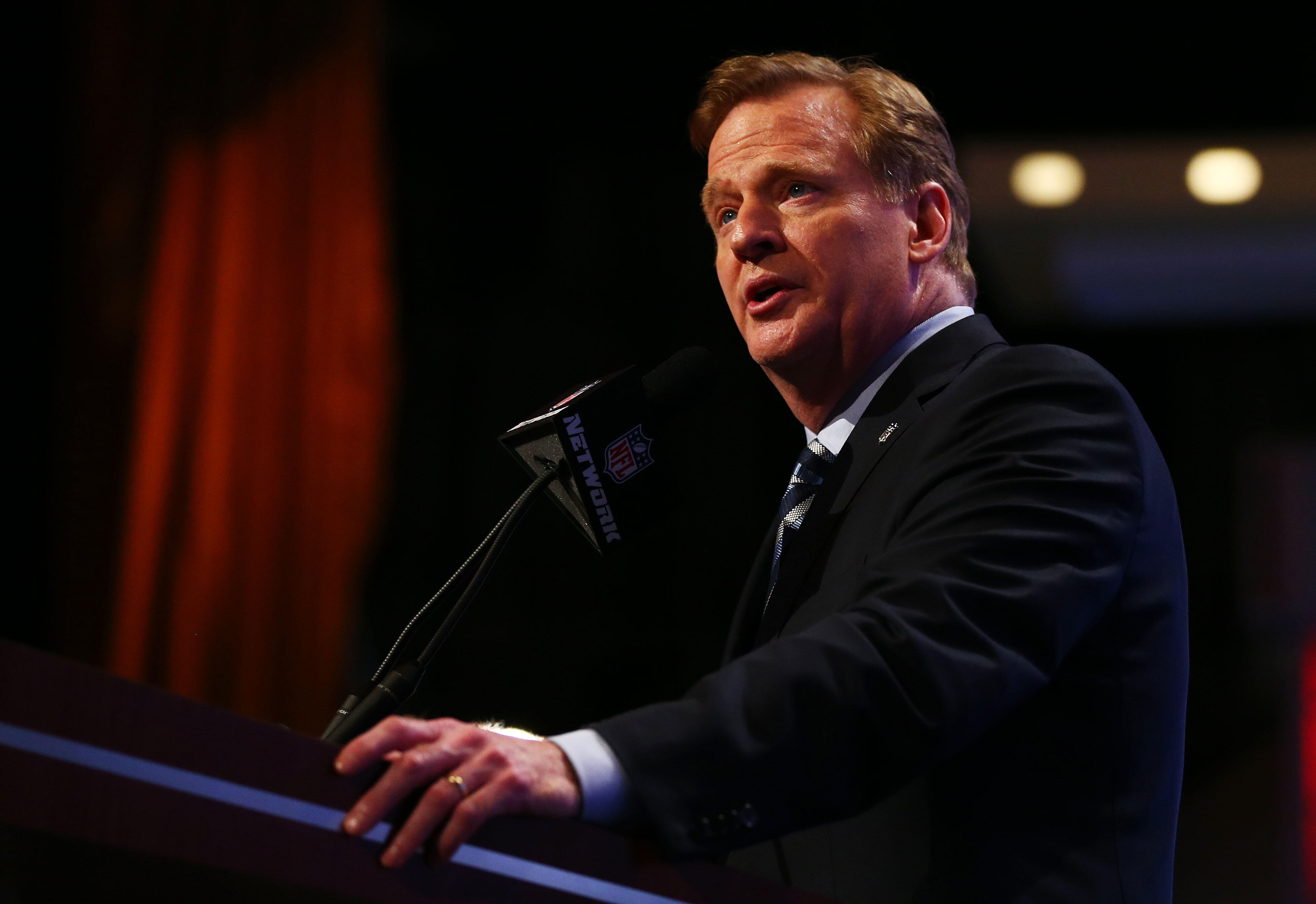 NEW YORK, NY - MAY 08:  NFL Commissioner Roger Goodell speaks during the first round of the 2014 NFL Draft at Radio City Music Hall on May 8, 2014 in New York City.  (Photo by Elsa/Getty Images)