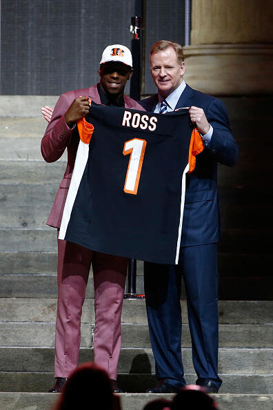 PHILADELPHIA, PA - APRIL 27:  (L-R) John Ross of Washington poses with Commissioner of the National Football League Roger Goodell after being picked #9 overall by the Cincinnati Bengals during the first round of the 2017 NFL Draft at the Philadelphia Museum of Art on April 27, 2017 in Philadelphia, Pennsylvania.  (Photo by Jeff Zelevansky/Getty Images)