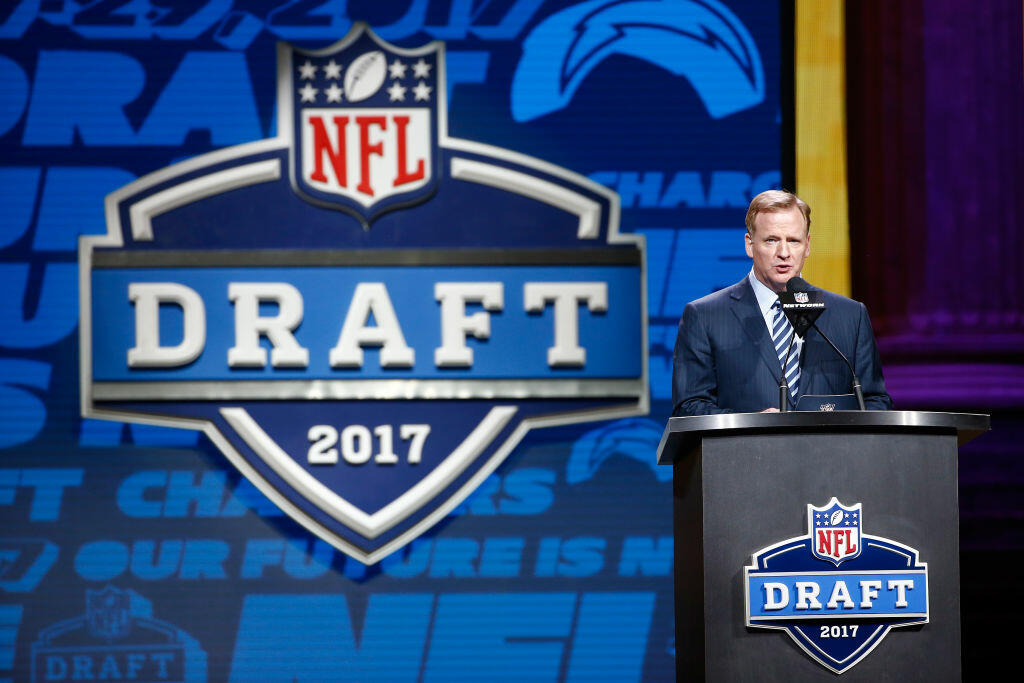 PHILADELPHIA, PA - APRIL 27:  Commissioner of the National Football League Roger Goodell speaks during the first round of the 2017 NFL Draft at the Philadelphia Museum of Art on April 27, 2017 in Philadelphia, Pennsylvania.  (Photo by Jeff Zelevansky/Getty Images)