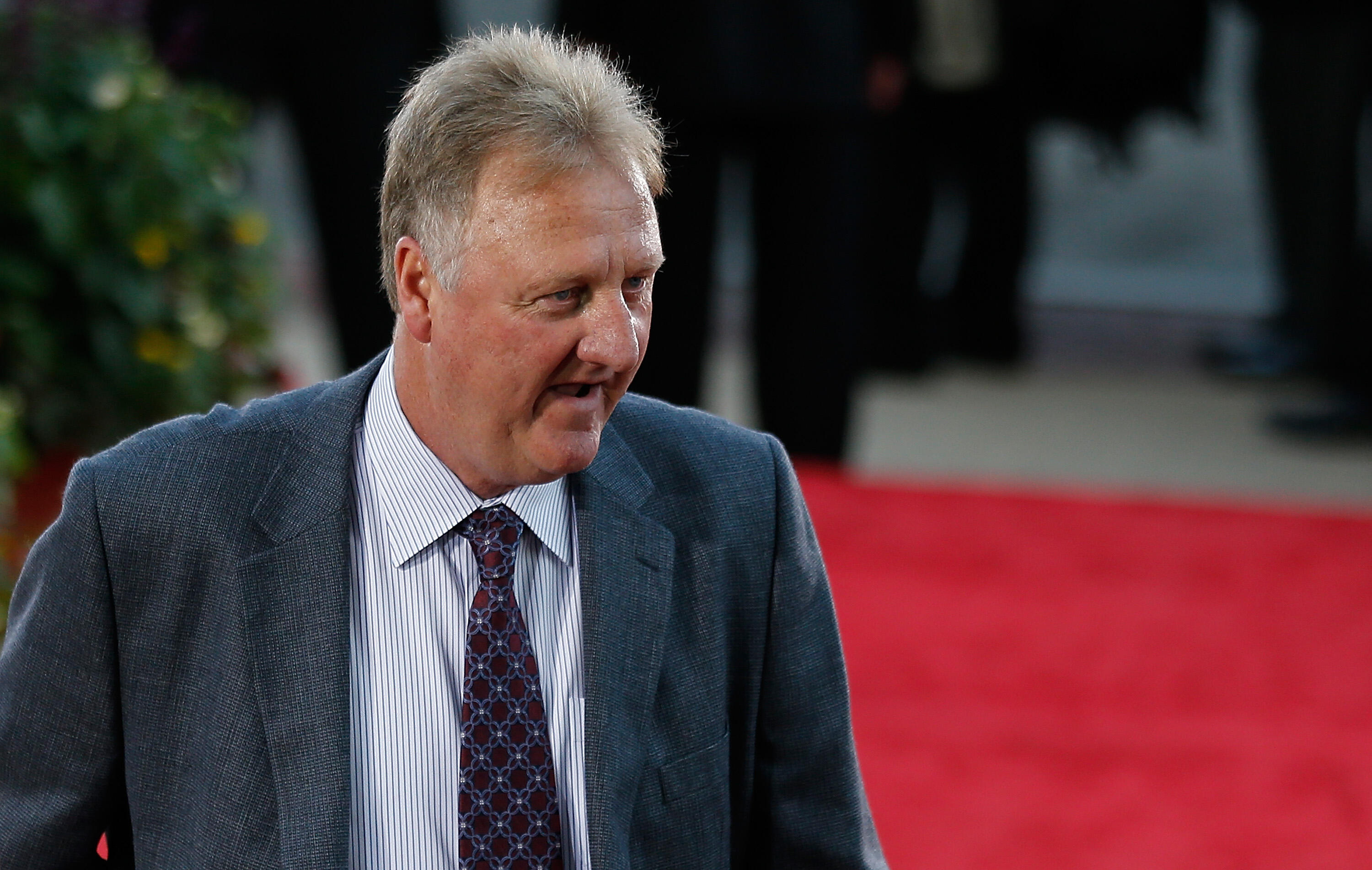 SPRINGFIELD, MA - AUGUST 8: Larry Bird  arrives for the 2014 Basketball Hall of Fame Enshrinement Ceremonyat Symphony Hall on August 8, 2014 in Springfield, Massachusetts. (Photo by Jim Rogash/Getty Images)