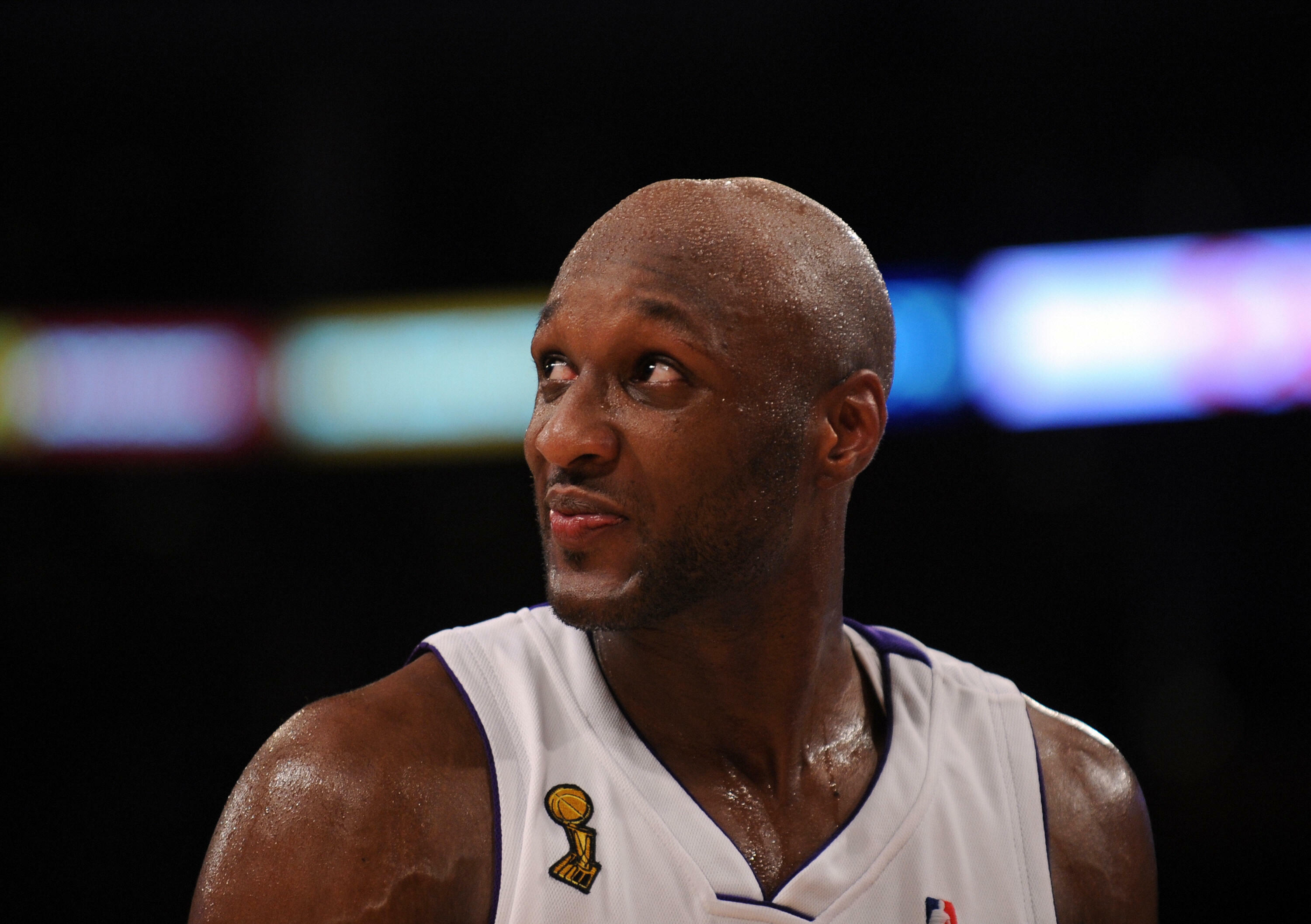Los Angeles' Lakers forward Lamar Odom reacts during the Game 2 of the NBA final between Los Angeles Lakers and Orlando Magic at the Staples Center in Los Angeles, California, on June 7, 2009. Los Angeles Lakers won 101 - 96 and leads 2-0. AFP PHOTO / GAB