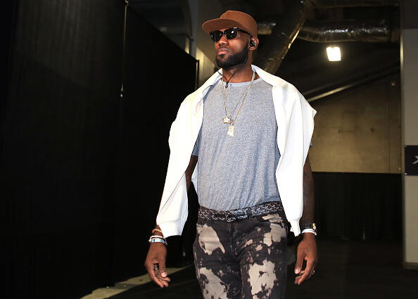OAKLAND, CA - JUNE 01:  LeBron James #23 of the Cleveland Cavaliers arrives for Game 1 of the 2017 NBA Finals at ORACLE Arena against the Golden State Warriors on June 1, 2017 in Oakland, California. NOTE TO USER: User expressly acknowledges and agrees that, by downloading and or using this photograph, User is consenting to the terms and conditions of the Getty Images License Agreement.  (Photo by Ezra Shaw/Getty Images)