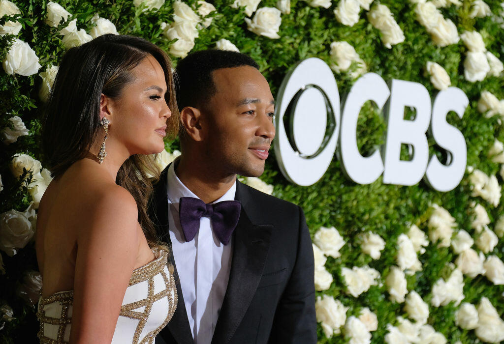 NEW YORK, NY - JUNE 11: Chrissy Teigen and John Legend attend the 2017 Tony Awards at Radio City Music Hall on June 11, 2017 in New York City.  (Photo by Jemal Countess/Getty Images for Tony Awards Productions)