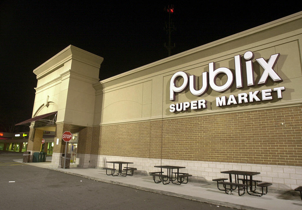 400778 02: A Publix Super Market is seen early February 8, 2002 in Norcross, GA. (Erik S. Lesser/Getty Images)