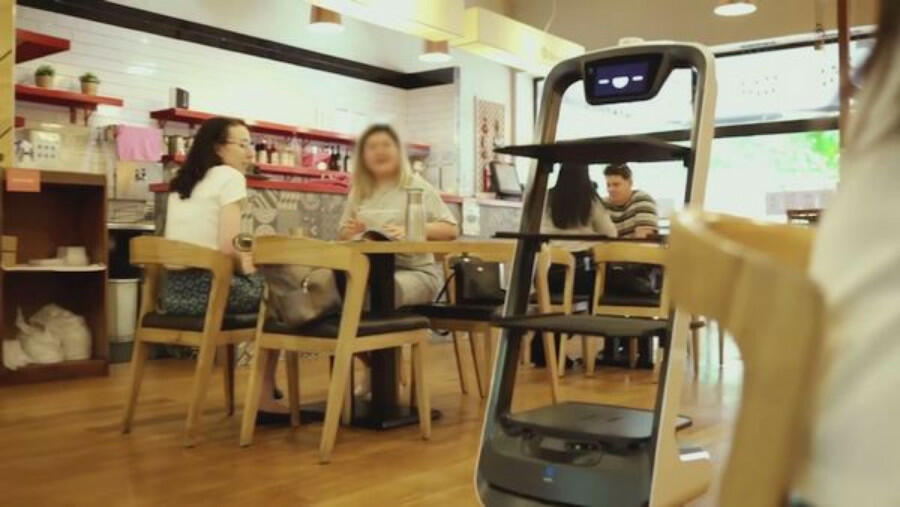 Robot Waiter Serves Up Korean Barbecue In Dfw Iheart