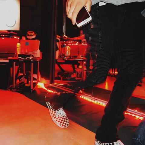 Background Thumbnail