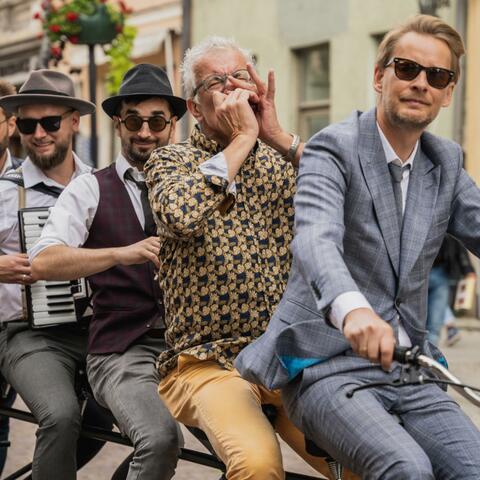 Background Thumbnail