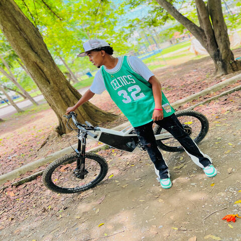 Background Thumbnail