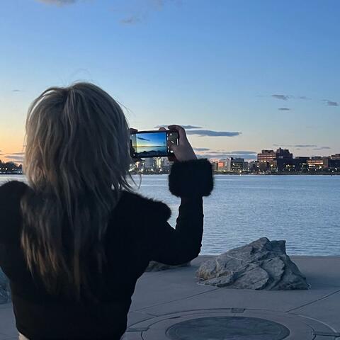 Background Thumbnail