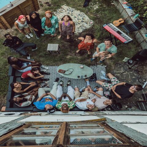 Background Thumbnail