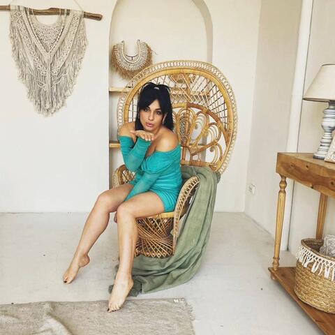 Background Thumbnail