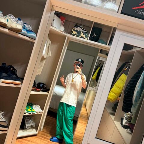 Background Thumbnail