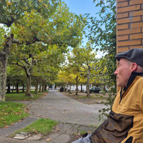 Background Thumbnail