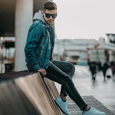 Background Thumbnail