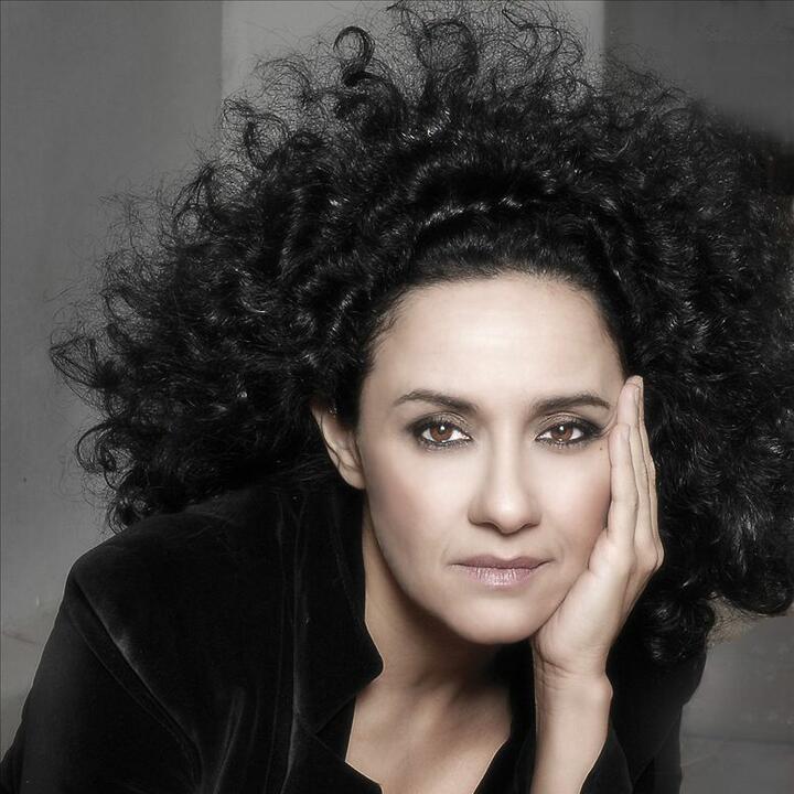 Roxana Amed