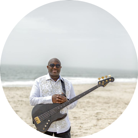 Charnett Moffett