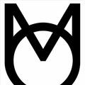 Mo