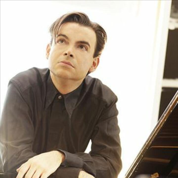 Dejan Lazic