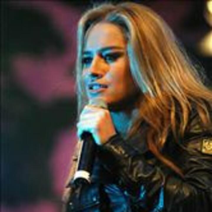 Lola Ponce