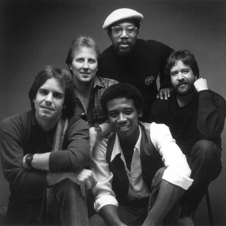 Bobby & The Midnites