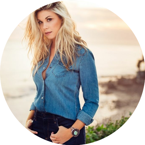 Sandra Lynn