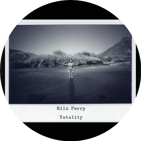 Elli Perry