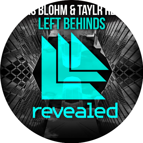 Paris Blohm and Taylr Renee