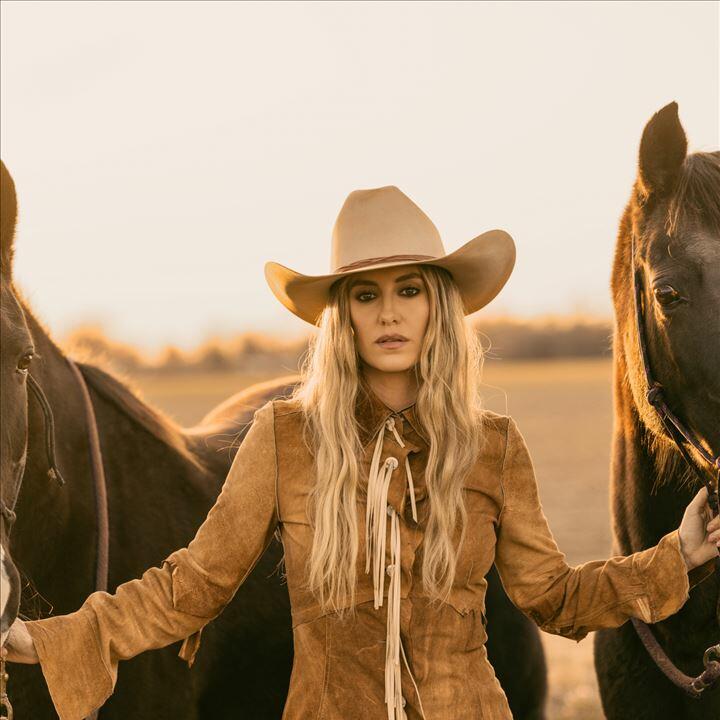 Yellowstone' Star Lainey Wilson Wore a See-Through Outfit Ahead of July 4th  Performance