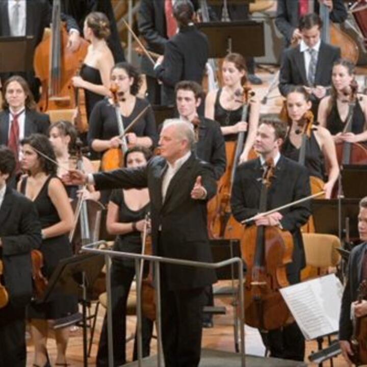 West-Eastern Divan Orchestra & Daniel Barenboim