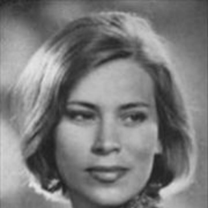 Julia Varady