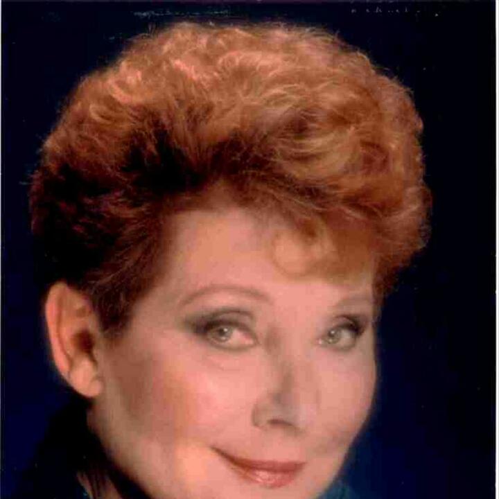 Evelyn Lear