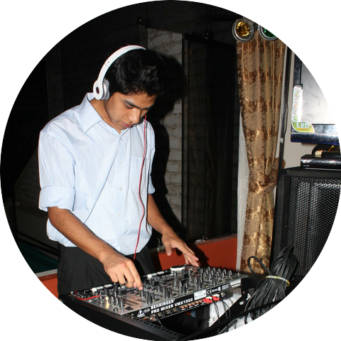 DJ Axel