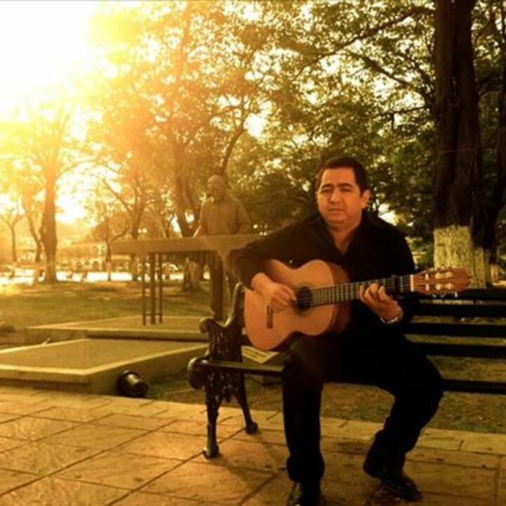 Carlos Macías