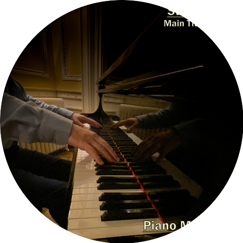 Piano Man Tom