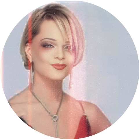 Лариса Долина