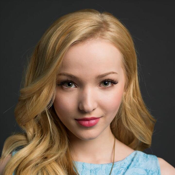 Dove Cameron & Sofia Carson