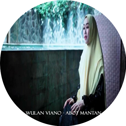 Wulan Viano