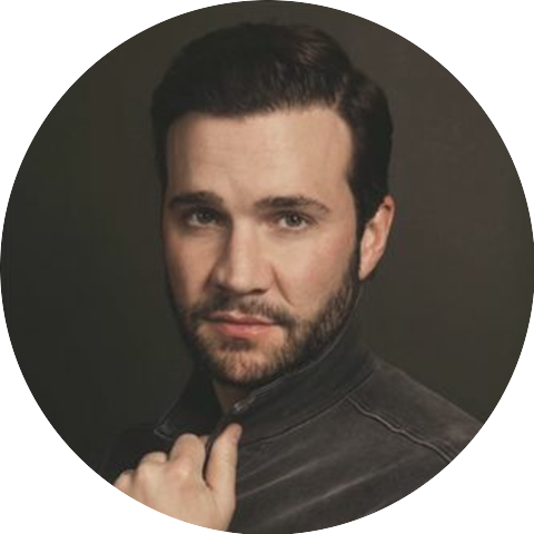 Gil McKinney