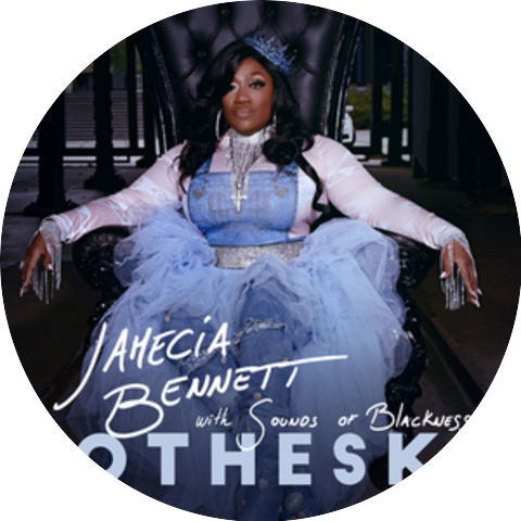 Jamecia Bennett