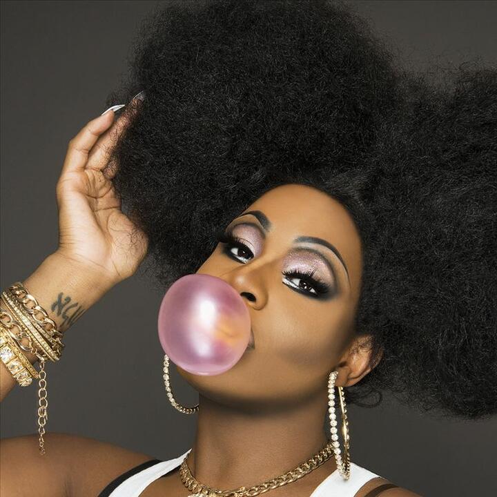 Monét X Change