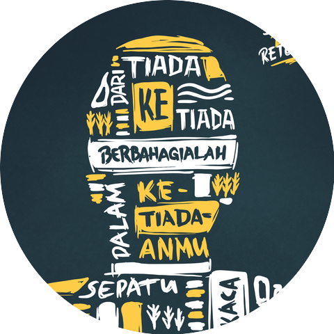 Nona Sepatu Kaca