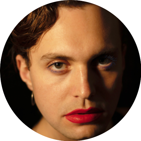 Léon The Singer