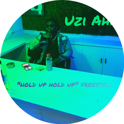 Uzi Ahk