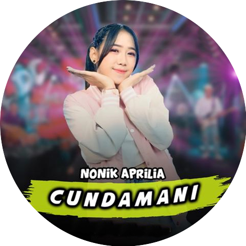 NONIK APRILIA