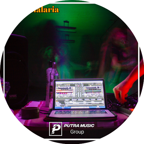 DJ AURA X