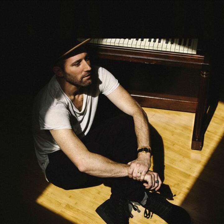 Mat Kearney & Devon Gilfillian