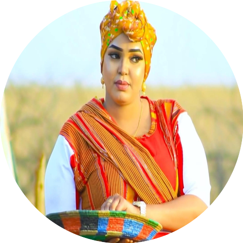 Idil Ayruush & Axmed Eeshcalaa